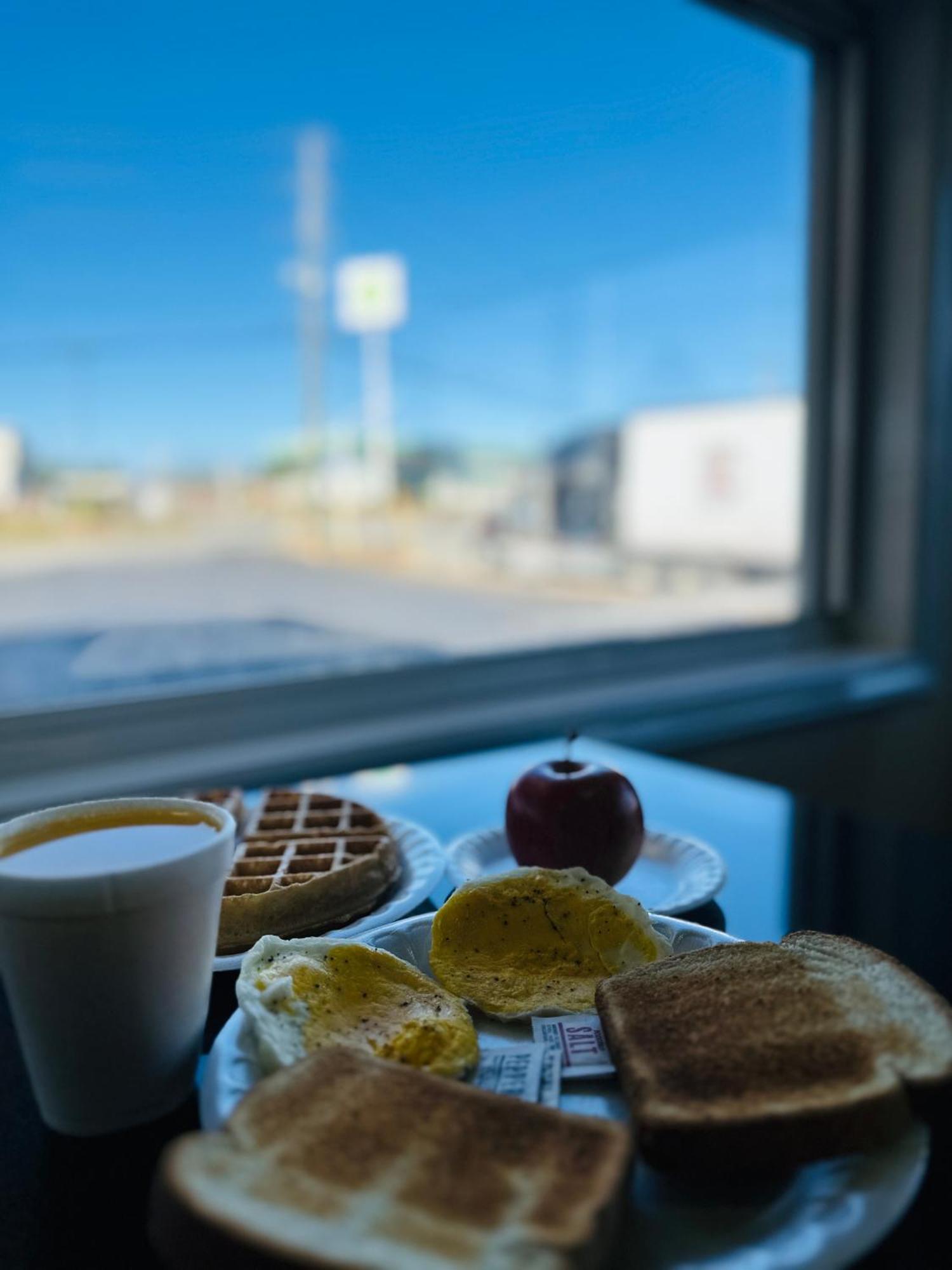 Super 8 By Wyndham Hillsville Buitenkant foto
